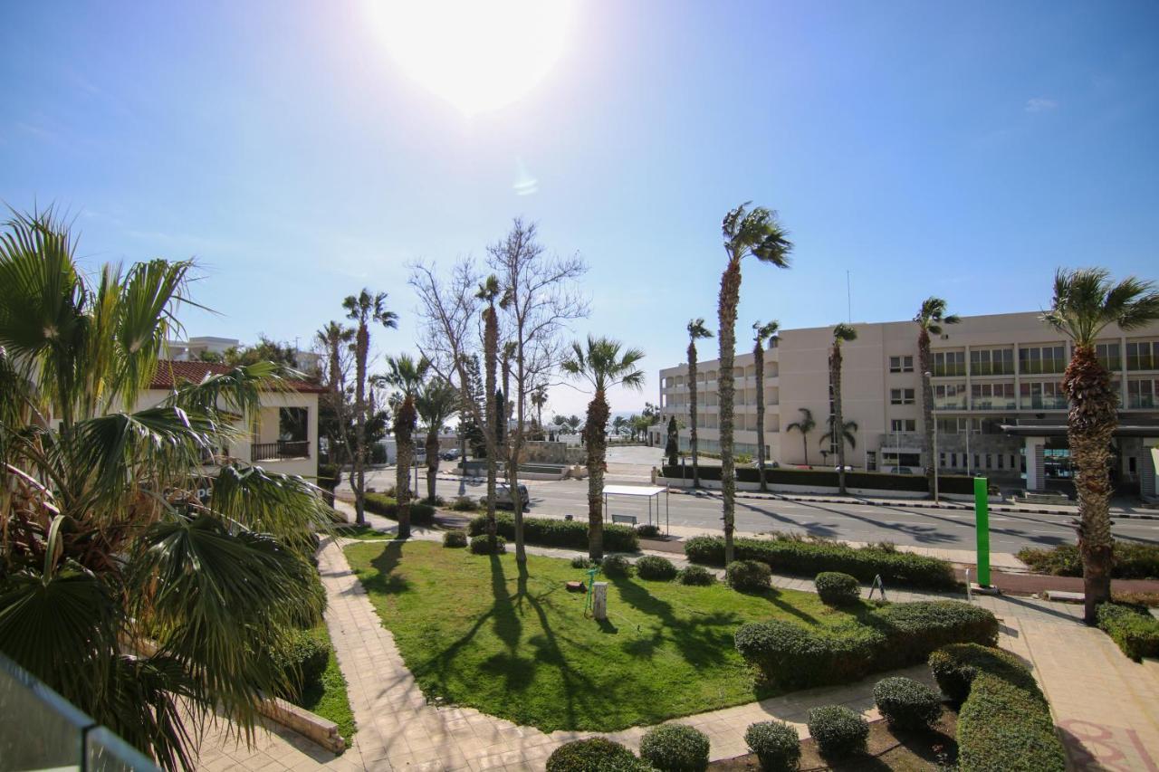 Phaedrus Living: Seaside Modern Flat Limnaria 123 Apartment Paphos Exterior photo