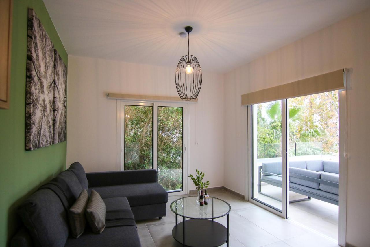 Phaedrus Living: Seaside Modern Flat Limnaria 123 Apartment Paphos Exterior photo