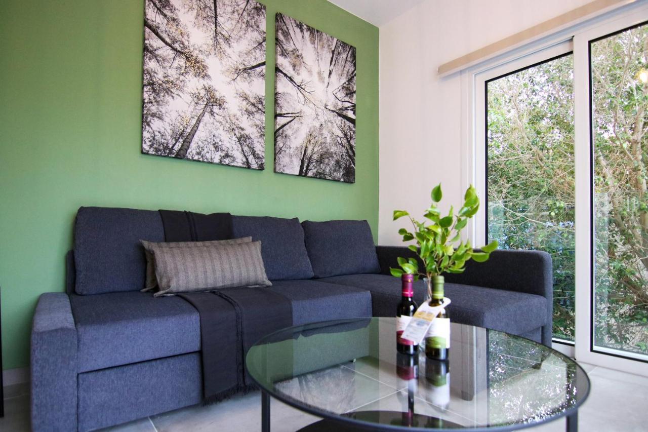 Phaedrus Living: Seaside Modern Flat Limnaria 123 Apartment Paphos Exterior photo