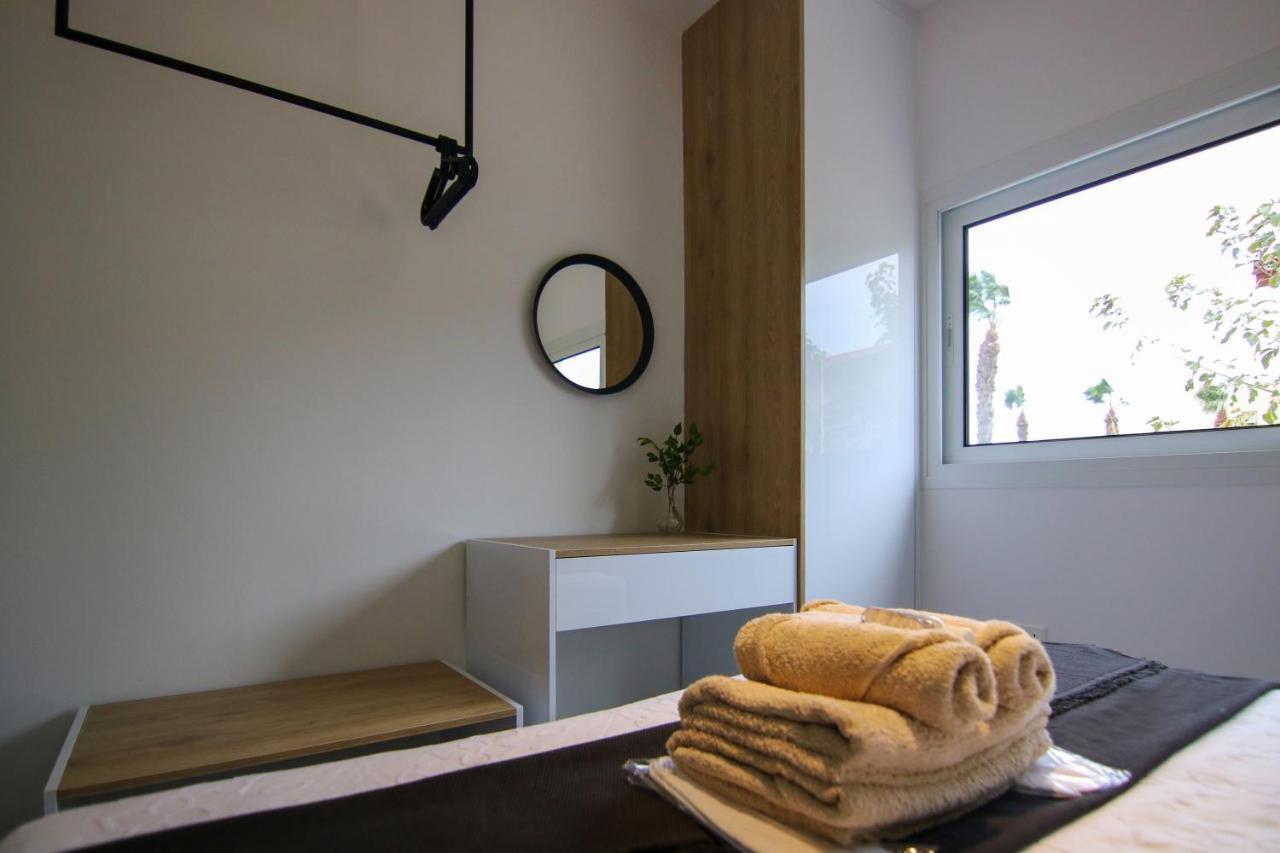 Phaedrus Living: Seaside Modern Flat Limnaria 123 Apartment Paphos Exterior photo