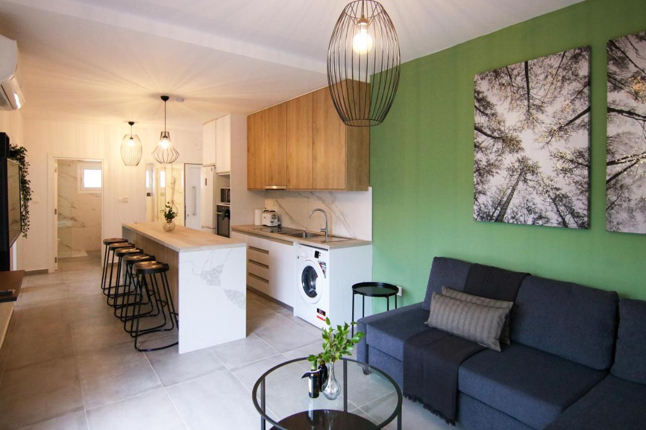 Phaedrus Living: Seaside Modern Flat Limnaria 123 Apartment Paphos Exterior photo