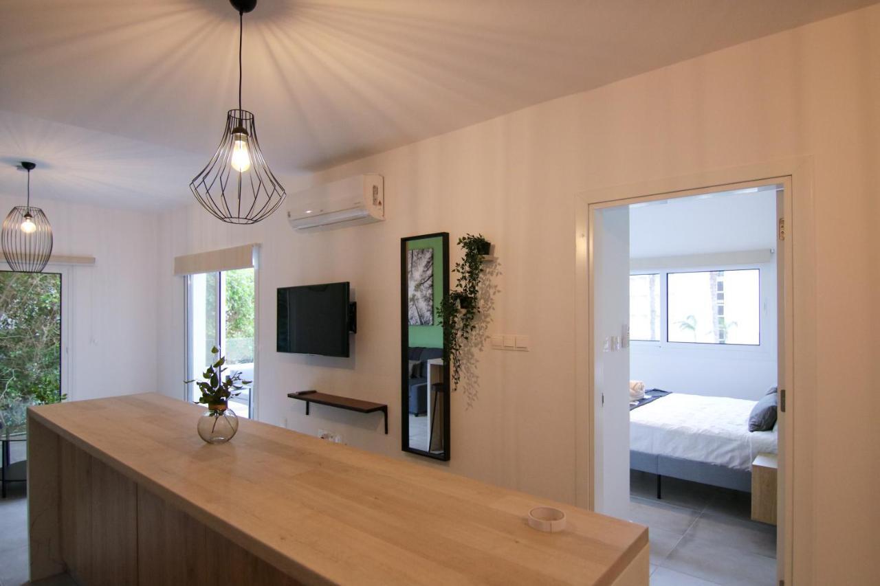 Phaedrus Living: Seaside Modern Flat Limnaria 123 Apartment Paphos Exterior photo